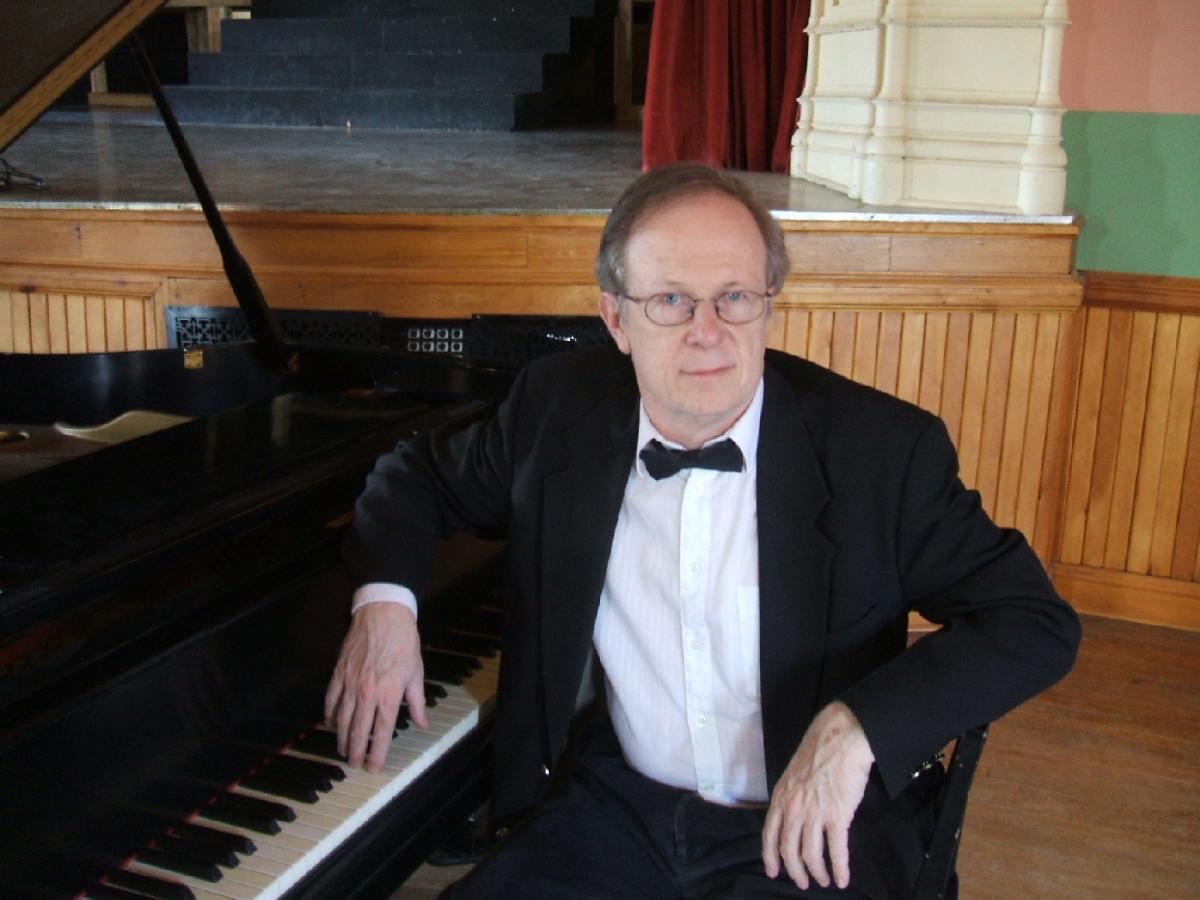 Peter piano portrait